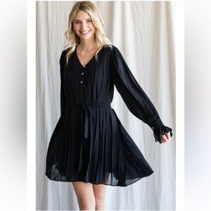 JODIFL Black Pleated Bishop Sleeve Cocktail Dress
